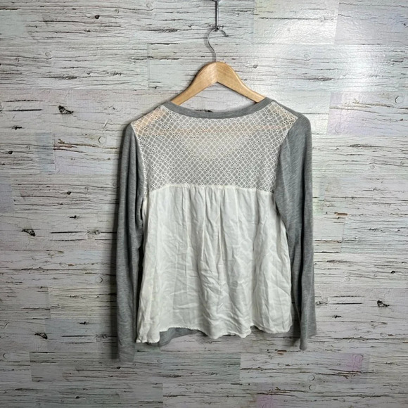 Ella moss eyelet  top gray blouse white size medium - Picture 7 of 8